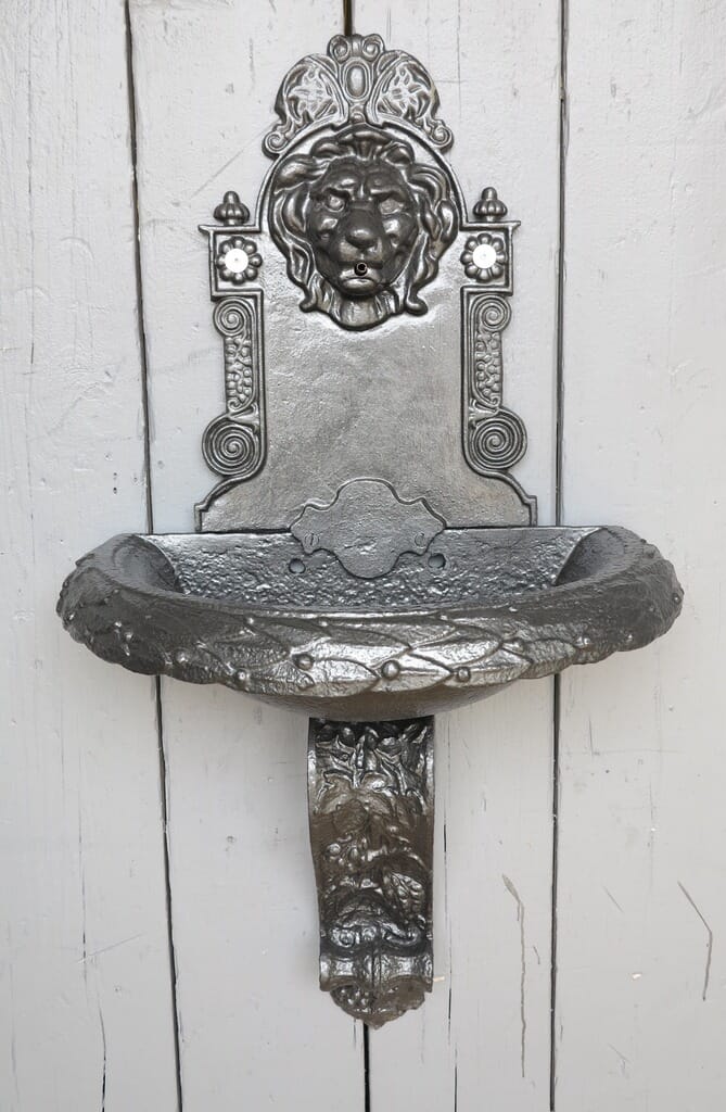 Antique Wall Mounted Cast Iron Water Feature - 7790