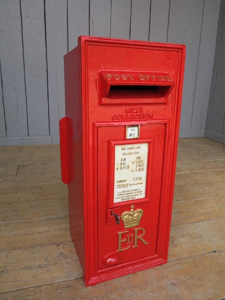 Queen Elizabeth 'ERII' Cast Iron Wall Mounted Post Box - 7798