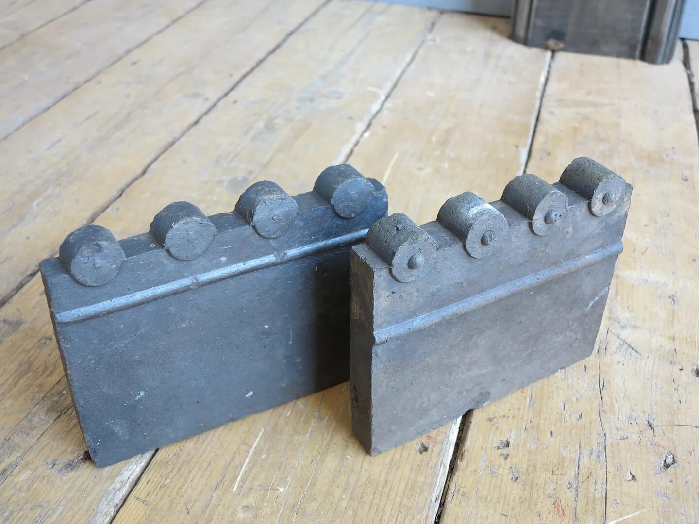 Set of 234 Antique Garden Lawn Edgers - 7839