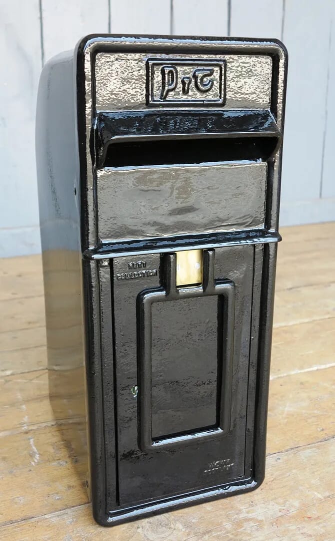 Black Painted Original Irish Arch Back Post Box - po3ipb