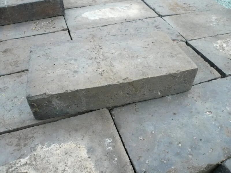 160 Original Victorian 10 x 5 Blue Stable Pavers - 3517