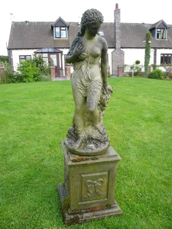 Andromeda Statue on a Plinth - 3400