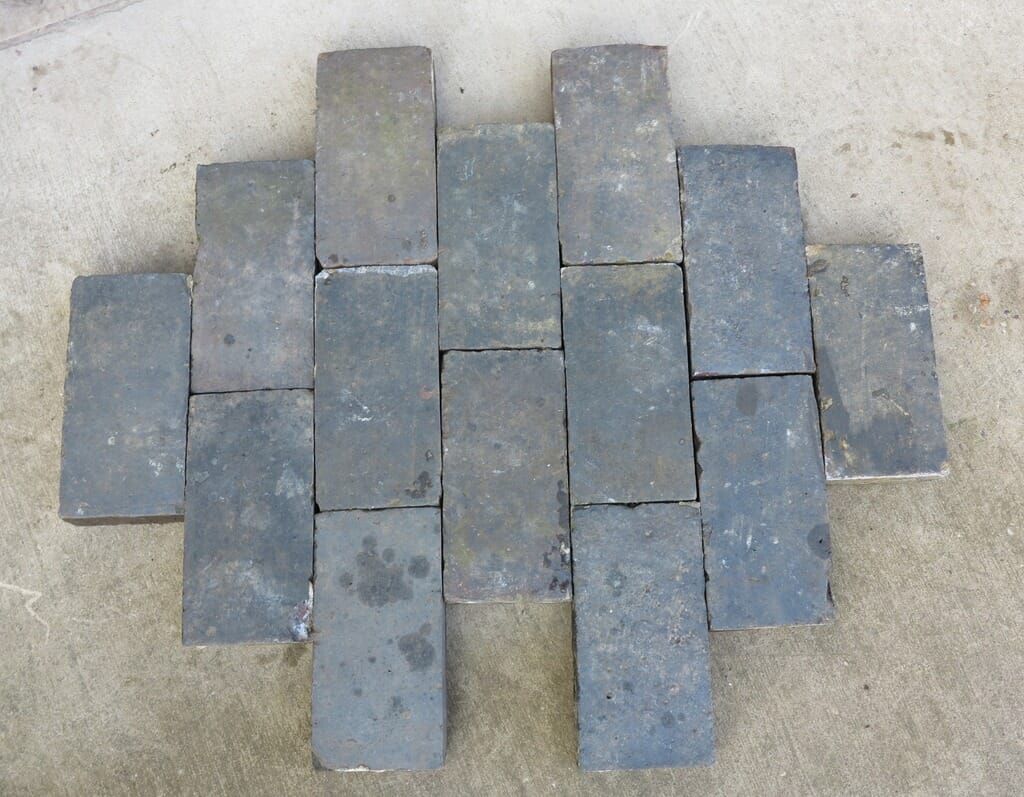 Pallet of 274 Victorian Blue Pavers - 7981