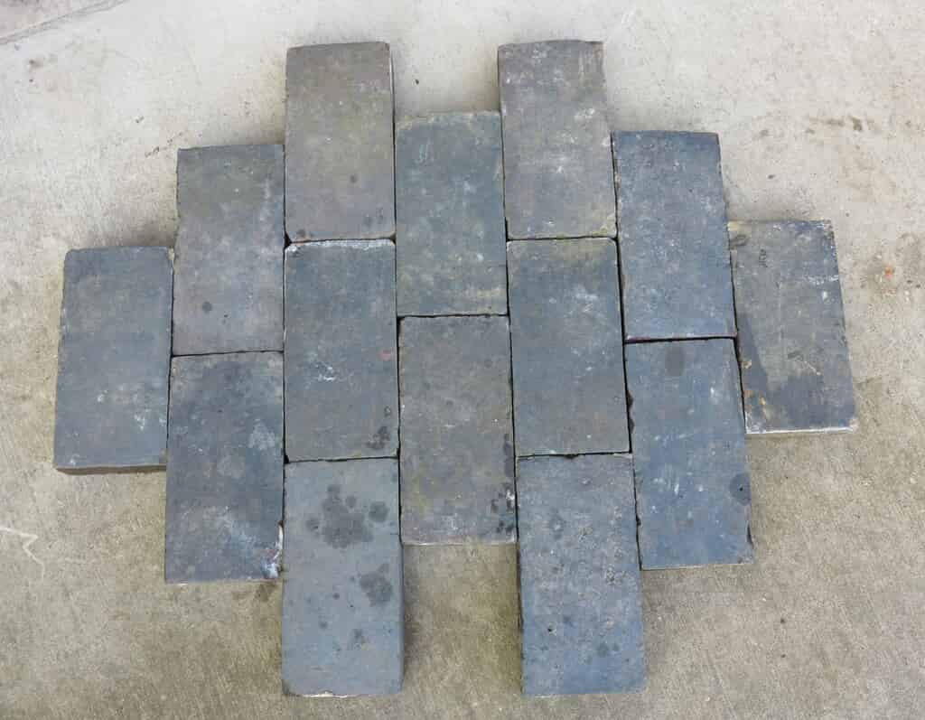 Pallet of 274 Victorian Blue Pavers