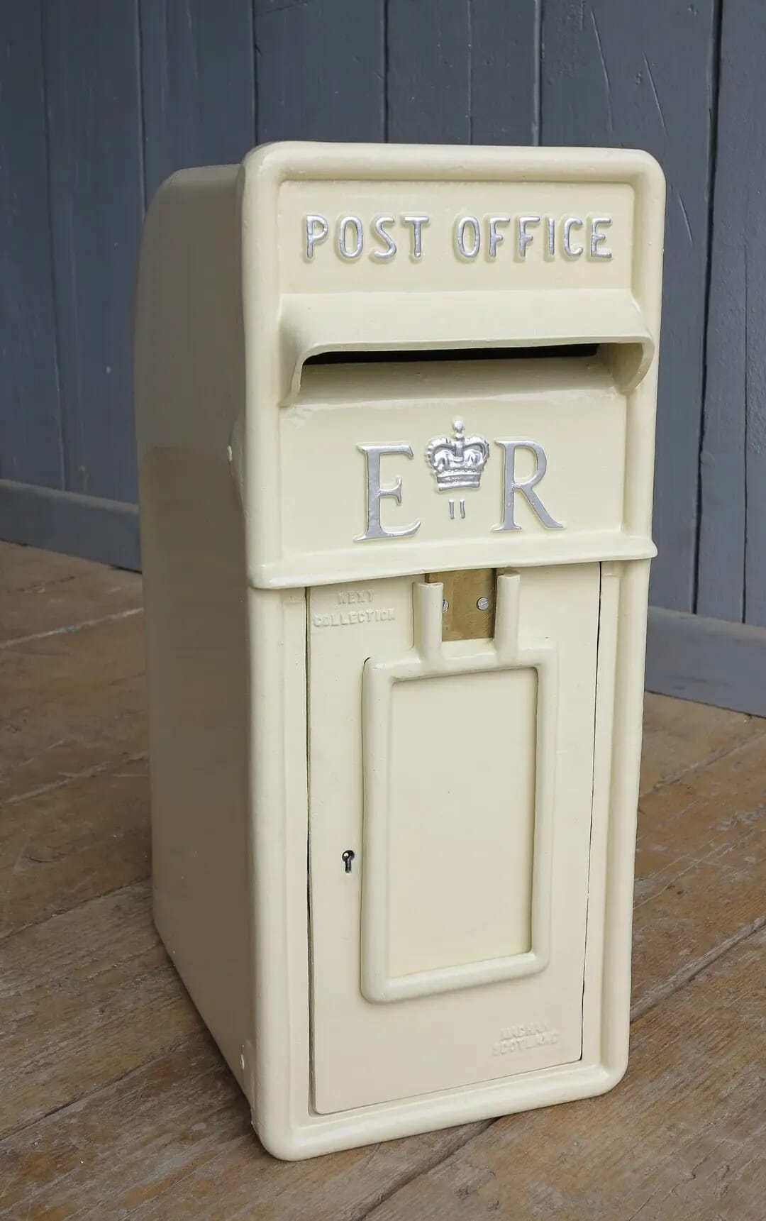 Original Royal Mail Pole Mounted Post Box - po1anyc