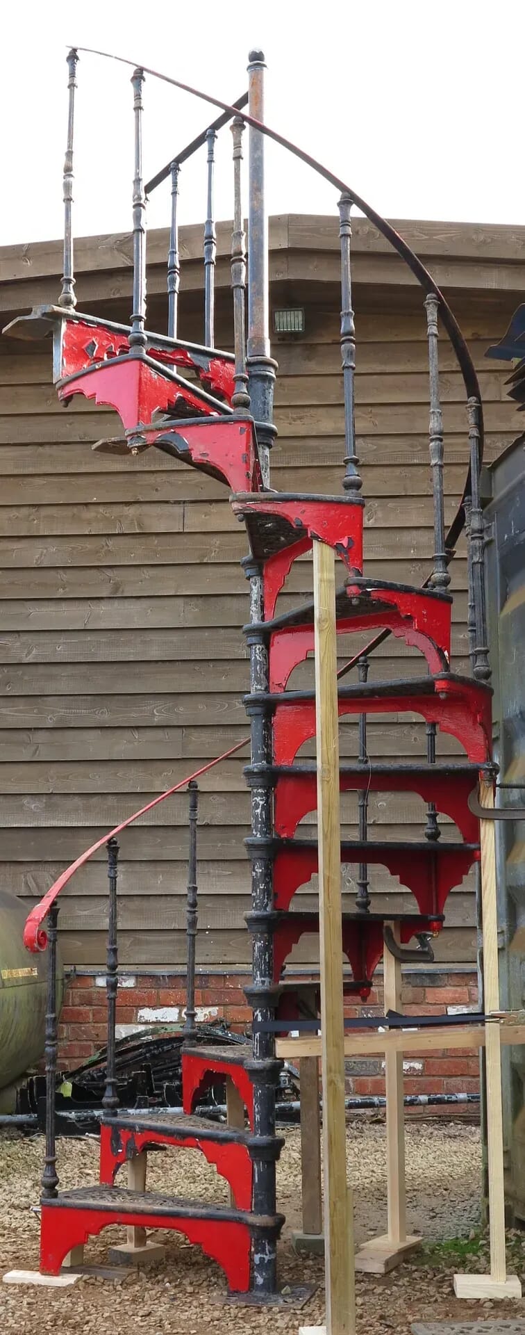Cast Iron Black & Red Spiral Staircase with Landing Plate & Balcony Rails - 7897