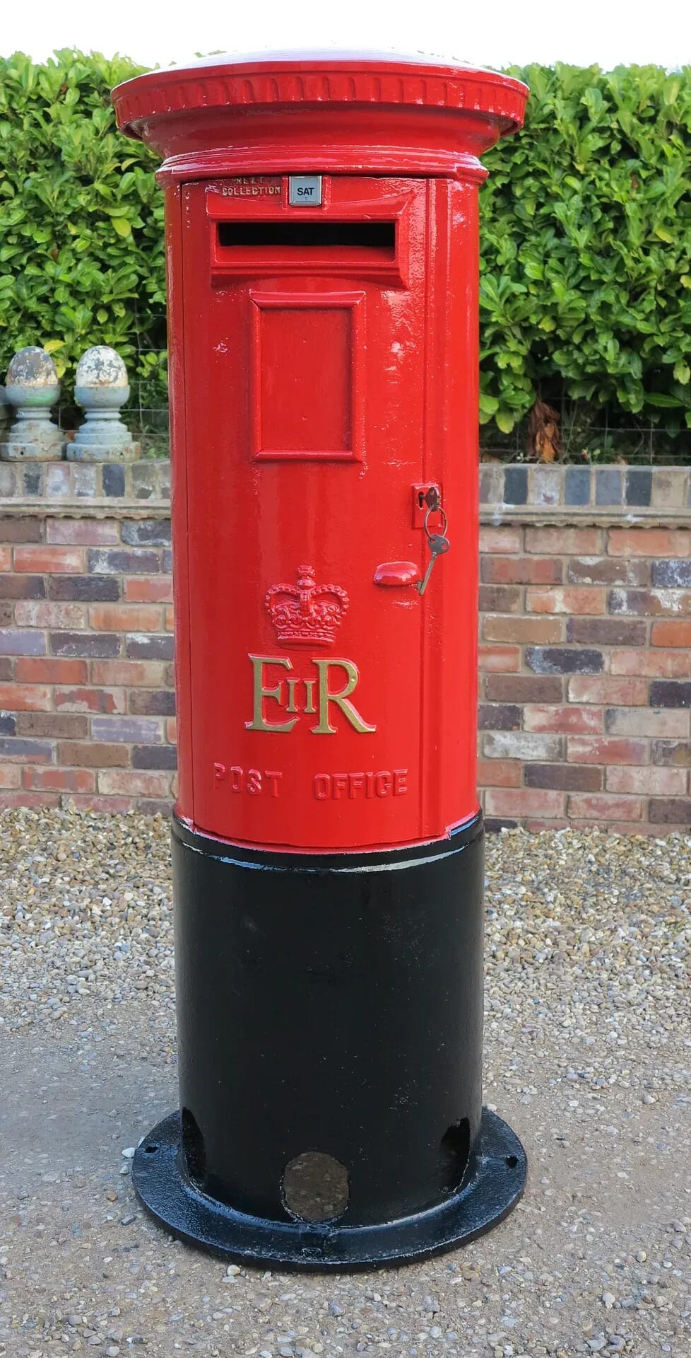 Antique Original Red Royal Mail Cast Iron 'ER II' Pillar Box  - 7422