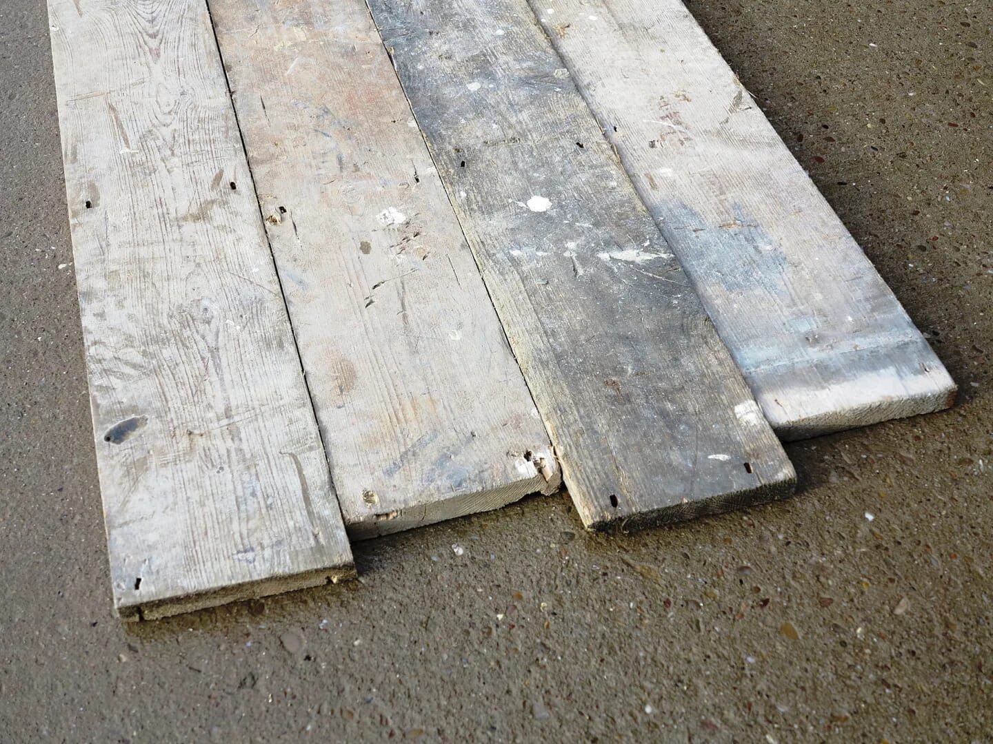 Reclaimed Pine Antique Square Edged Floorboards - 8057