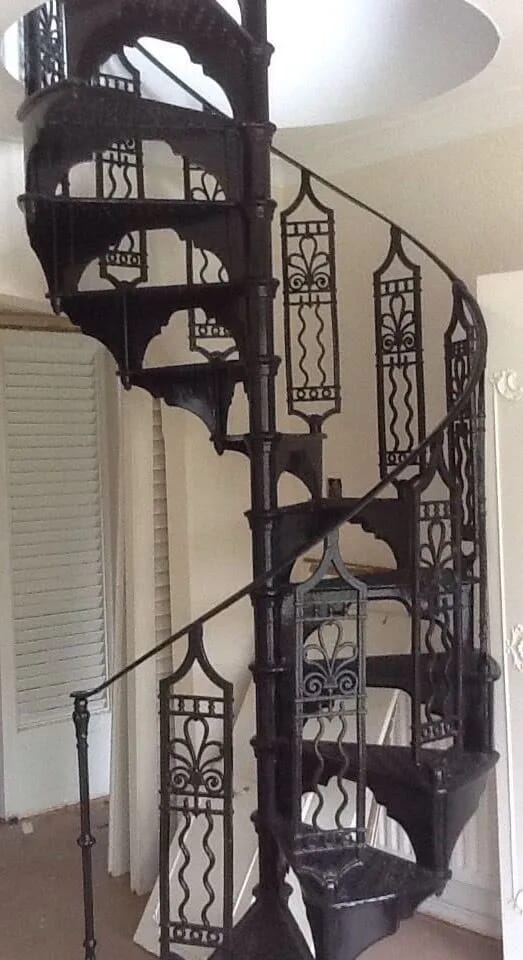 Cast Iron Black Decorative Spiral Staircase with Landing Plate - 8029