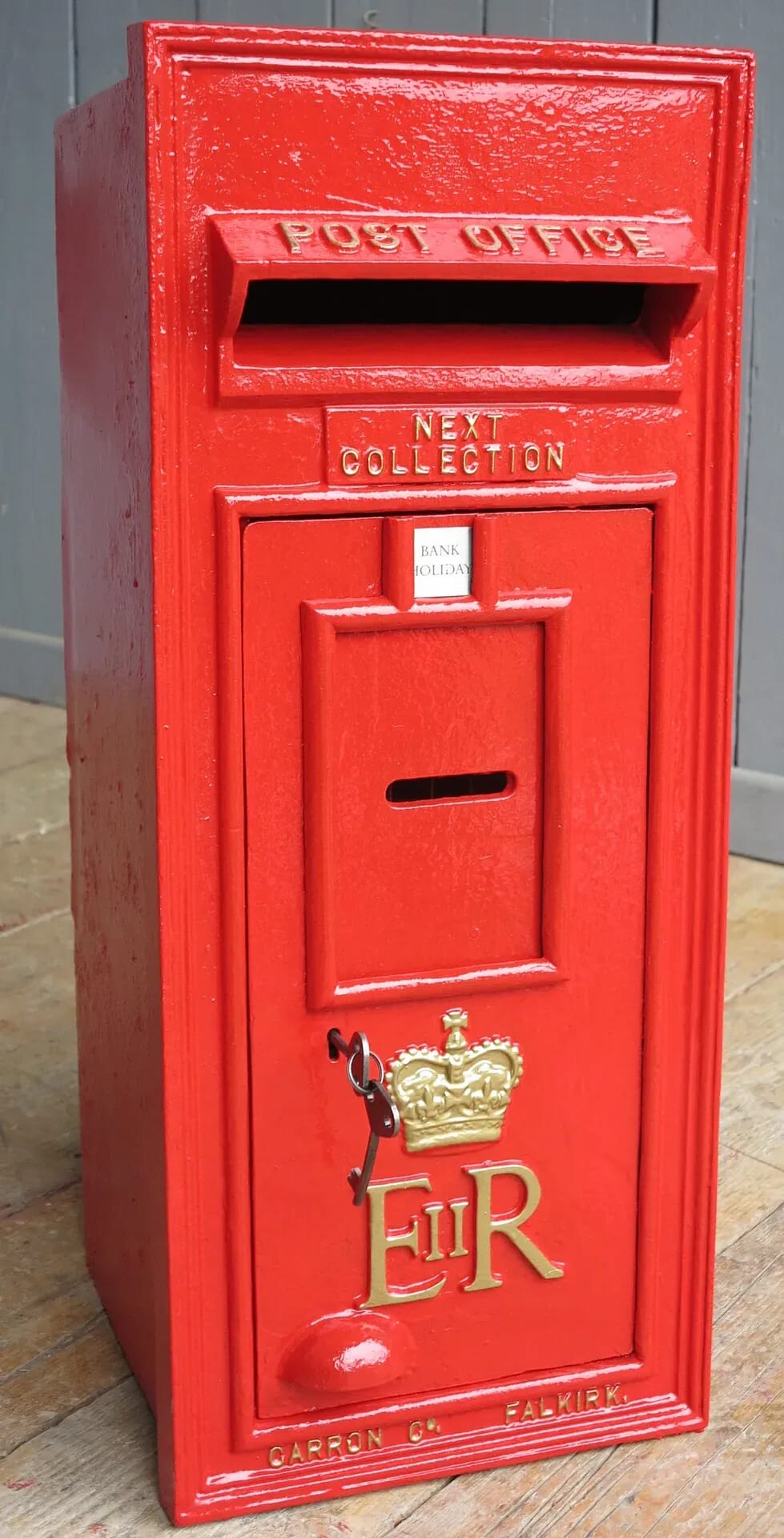 Elizabeth 2nd 'ER II' Wall Mounted Original Post Box - 8025