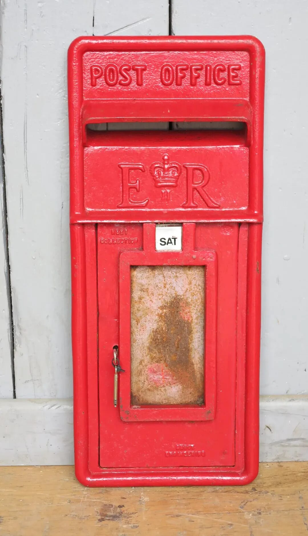Cast Iron Royal Mail Red Post Office ER Post Box Front - 8117