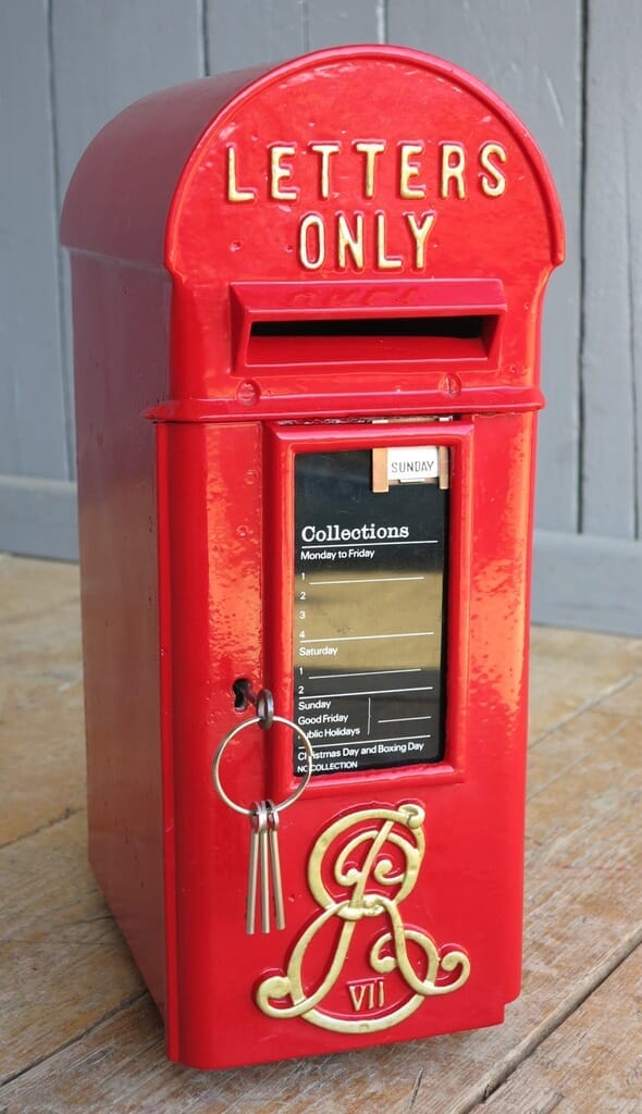 Original Cast Iron Edward 7th Pole Mounted Post Box - 8135
