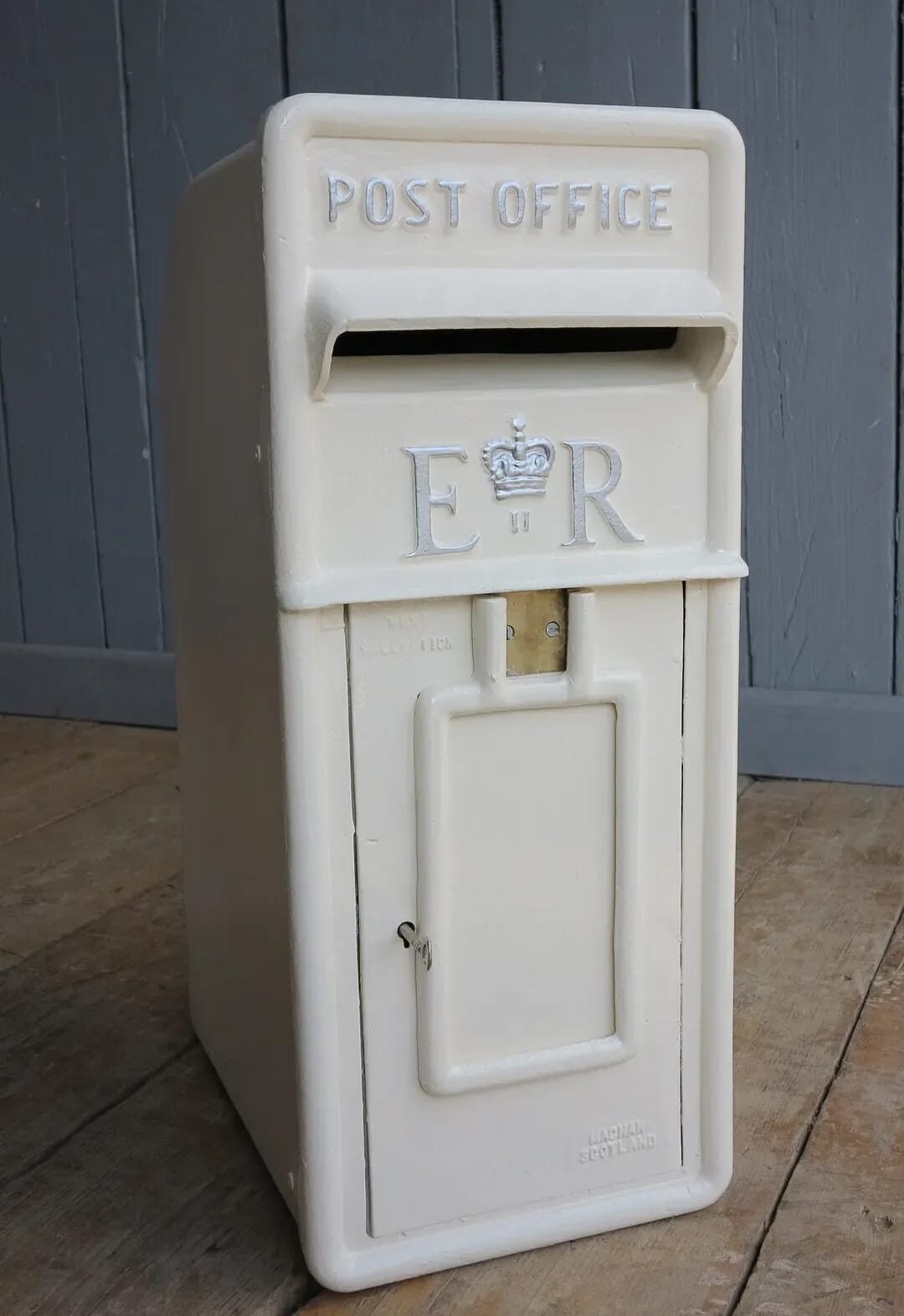 Original Cast Iron Royal Mail Pole Mounted Arch Back Post Box - po1anyc