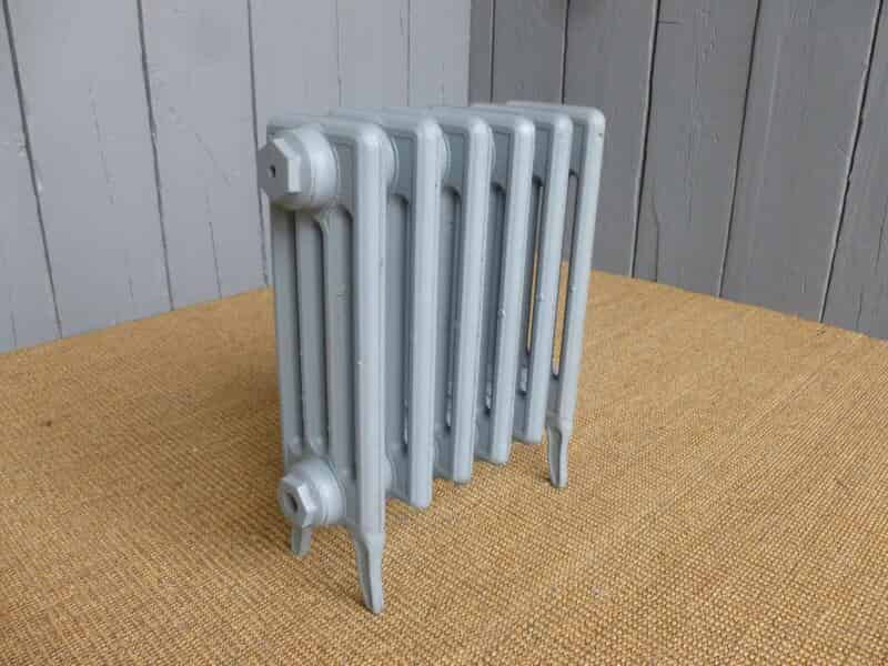 Victorian 4 column cast iron radiator - 6 Sections Long