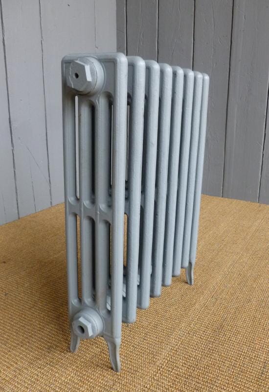 Victorian 4 Column Cast Iron Radiator to Go 8 Sections Long - Vict660/8