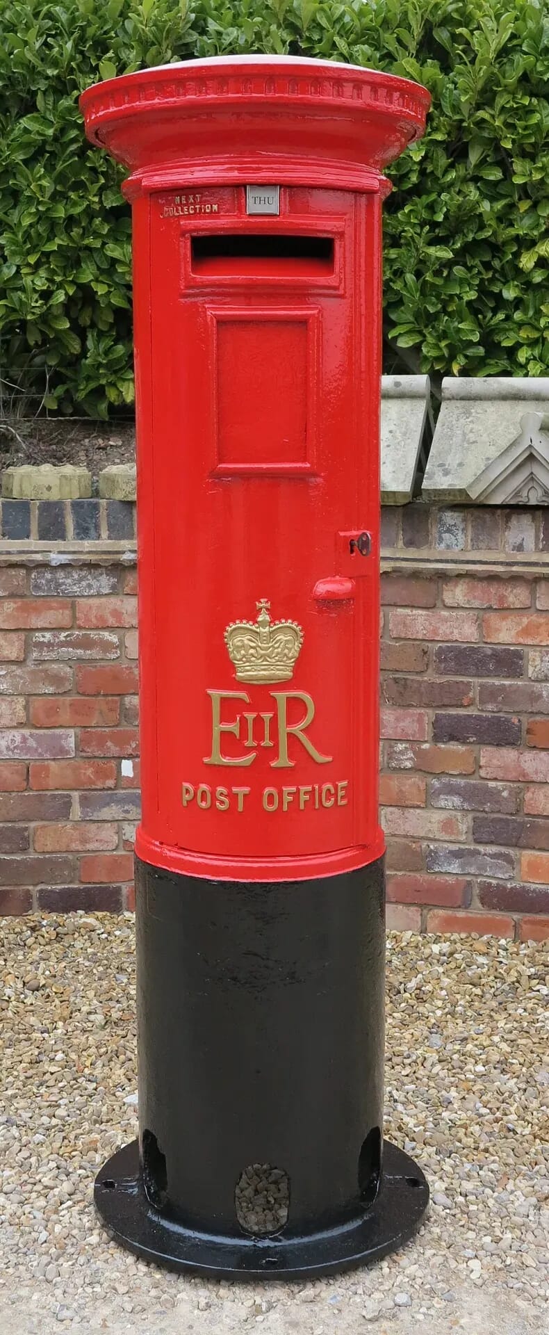 Royal Mail Cast Iron Original 'Elizabeth II' Pillar Box  - 7476