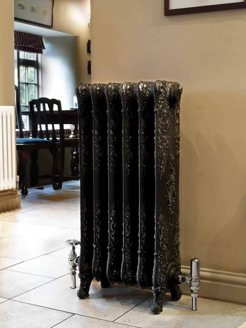 Carron Highly Decorated Verona 800mm Tall Cast Iron Radiator 6 Sections Long