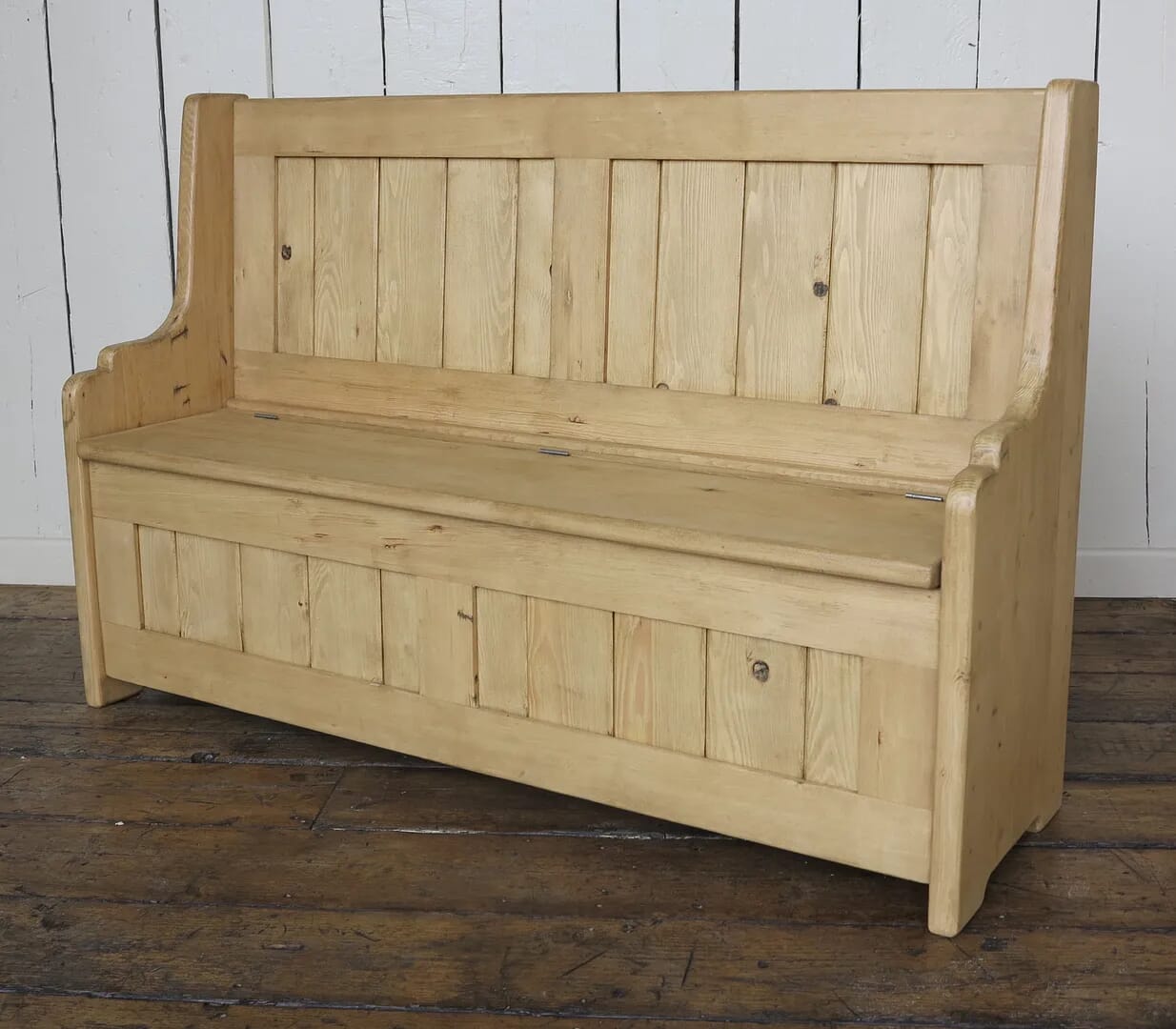 Antique Reclaimed Pine Settle with Lift up Seat Made By Hand - D1136