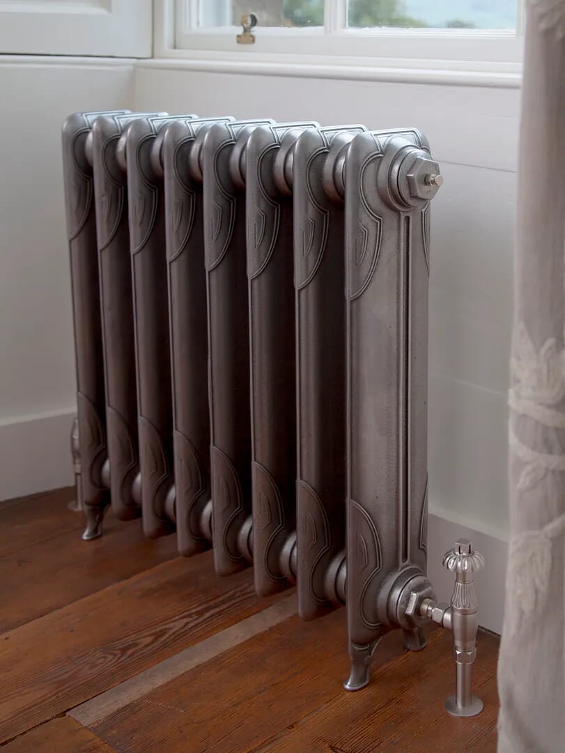 Carron Liberty 1 Column 645mm Tall Cast Iron Radiator 8 Sections Long - Lib645/8sp