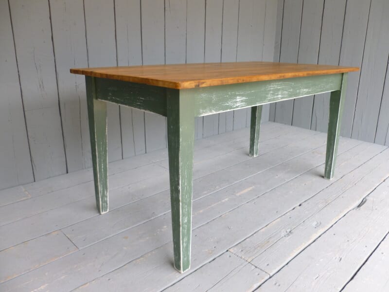 Farmhouse Table with Tapered Legs - 6136