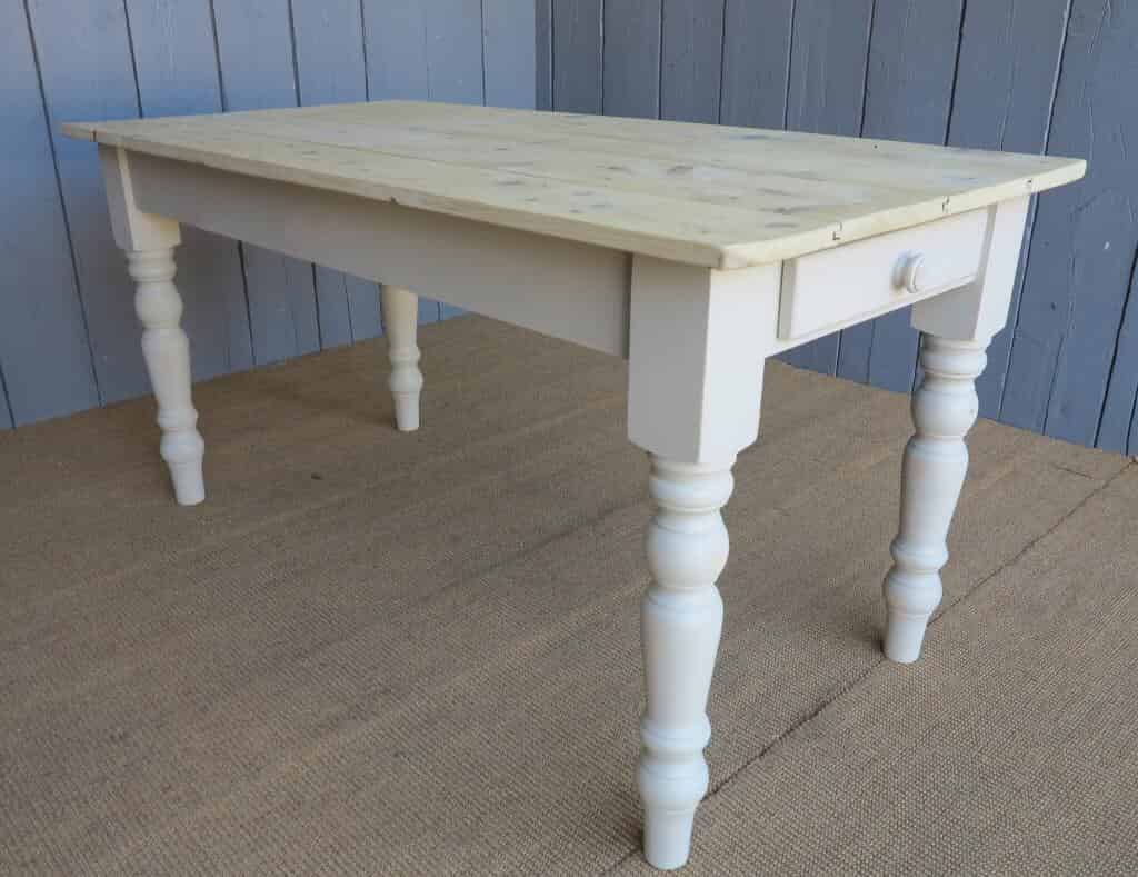 Scrub Top Floorboard Kitchen and Farmhouse Tables