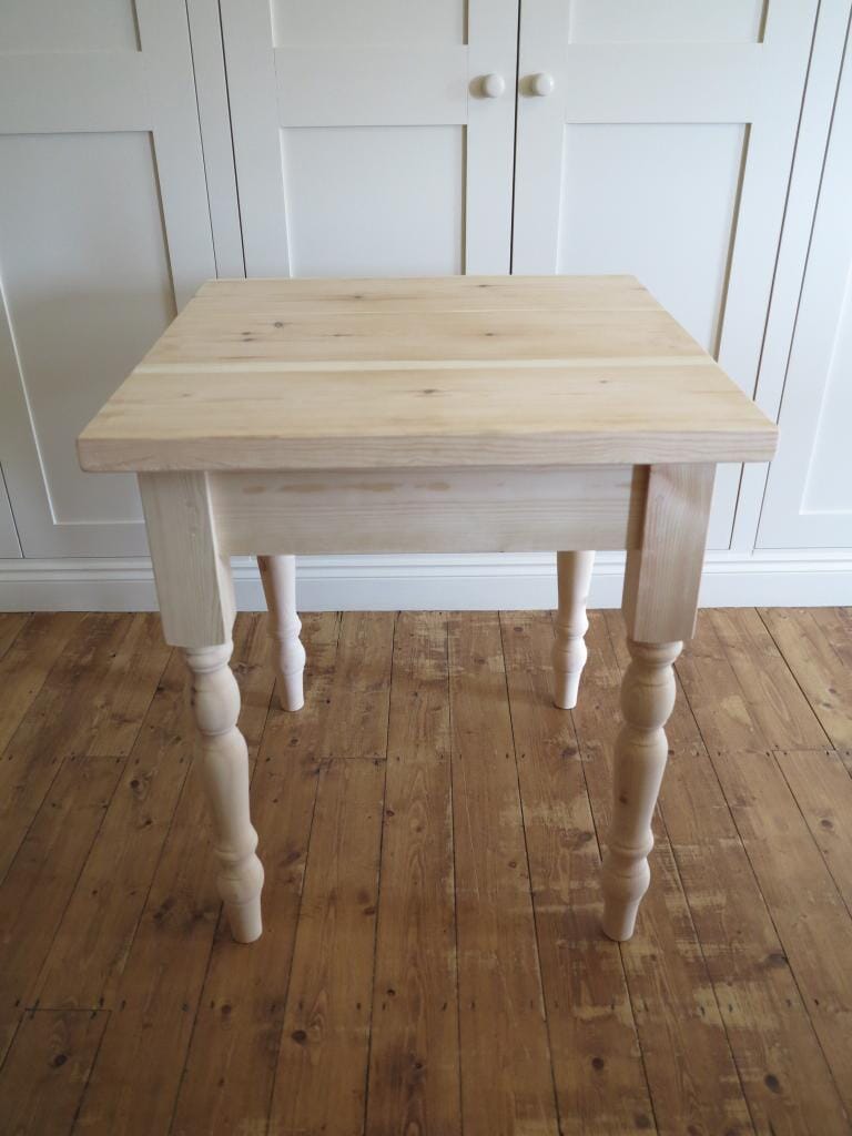 Turned Leg Unpainted Restaurant or Pub Tables - D1078