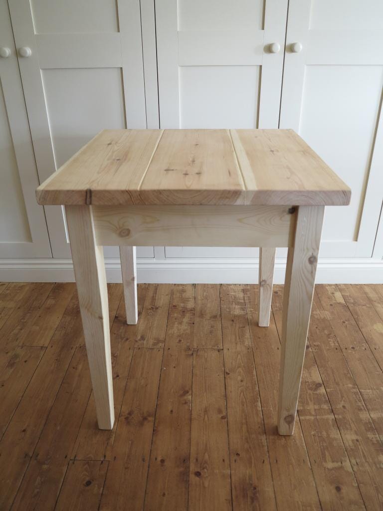 Tapered Leg Unpainted Pub Or Restaurant Tables - D1073