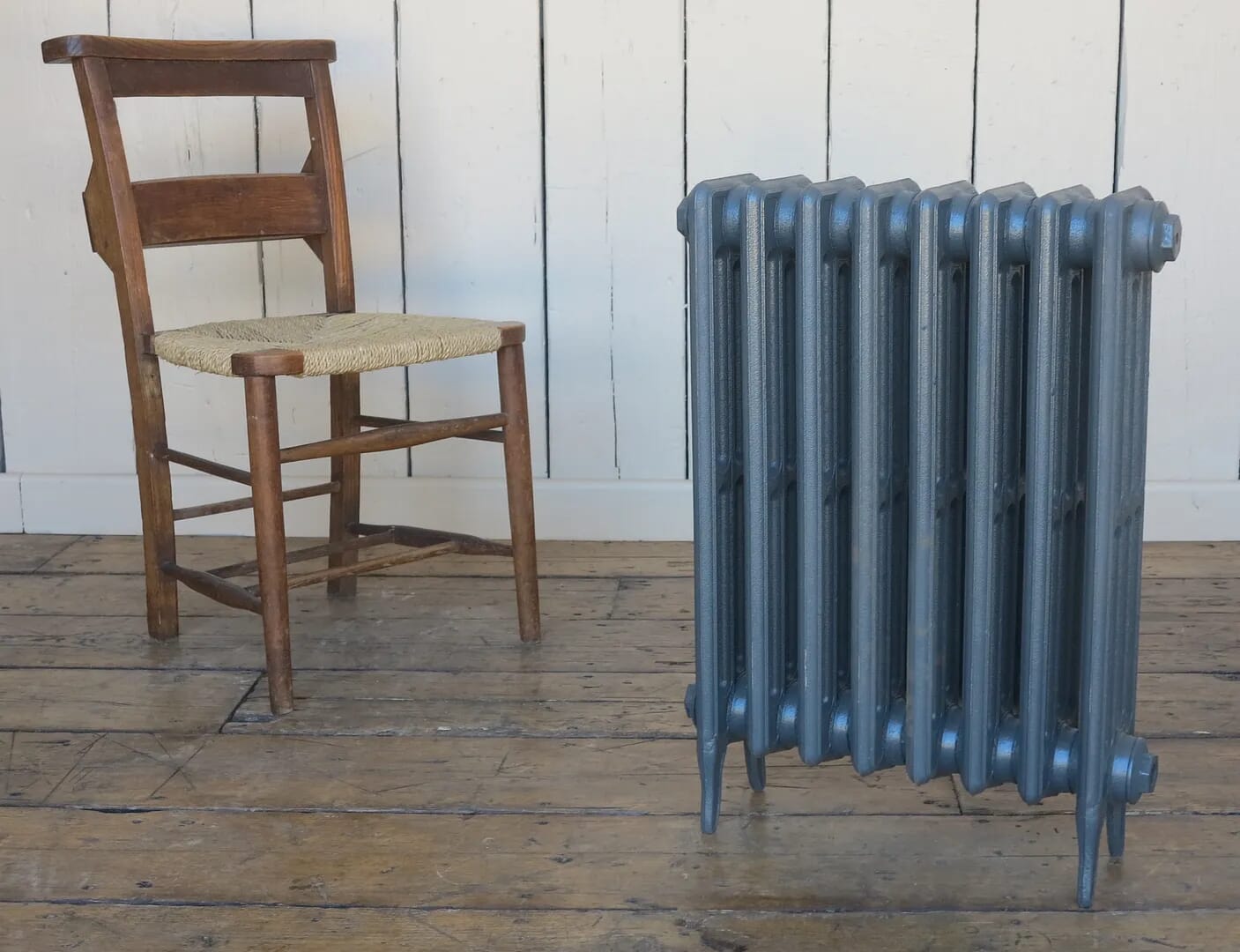 4 Column Victorian 660mm Tall Cast Iron Radiator 8 Sections - Vic660/8pf