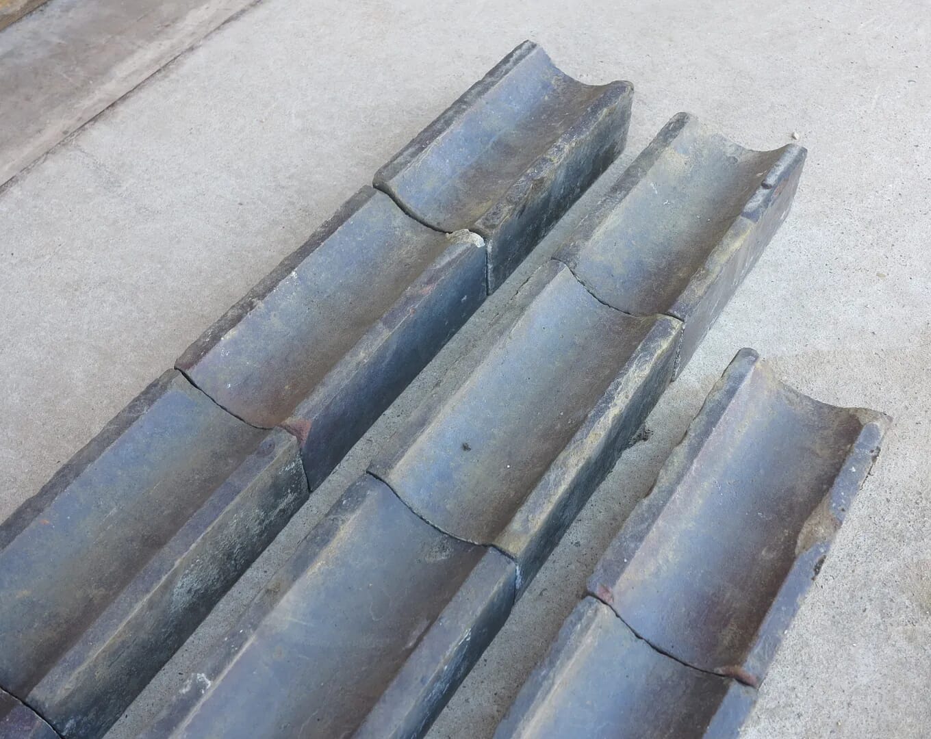 Set Of 16 Victorian Reclaimed Blue Rainwater Gullies - 8224