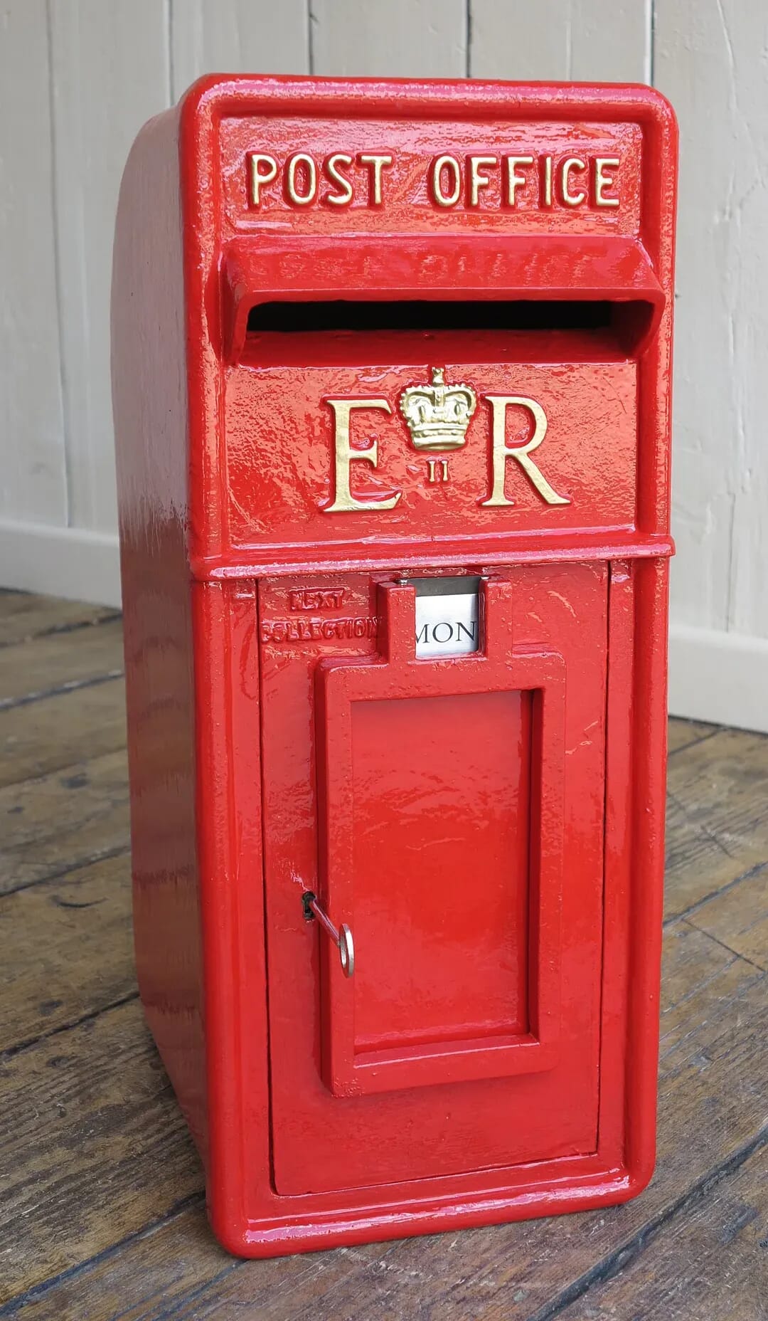 Original Cast Iron Pole Mounted Post Box - 8175