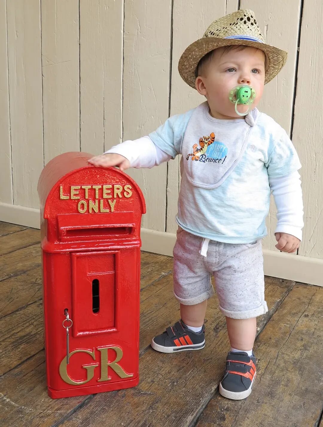Royal Mail GR Cast Iron Pole Mounted Letter Post Box - 8207