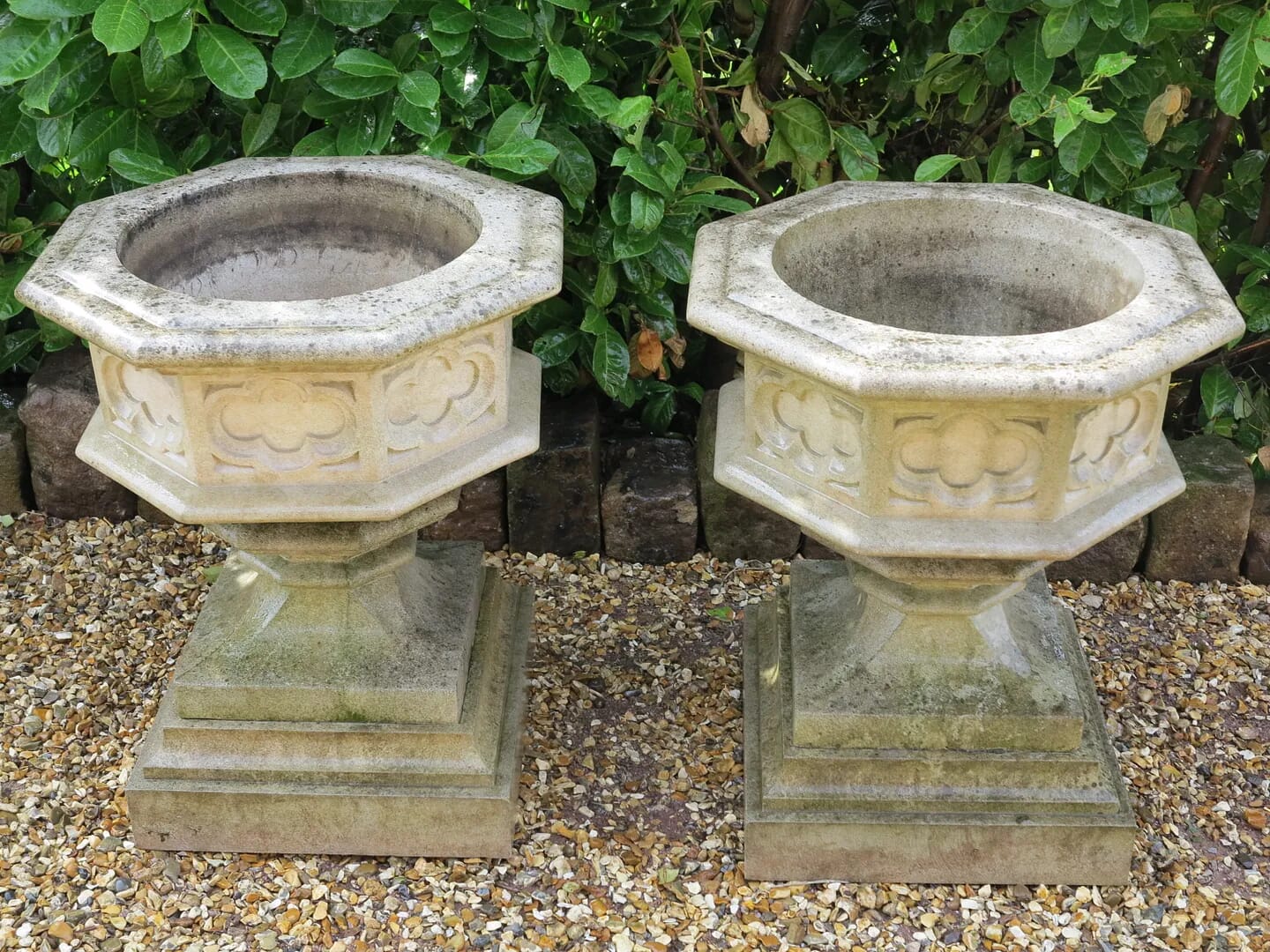 Reconstituted Stone Garden Gothic Urn on Base Planter - 8689