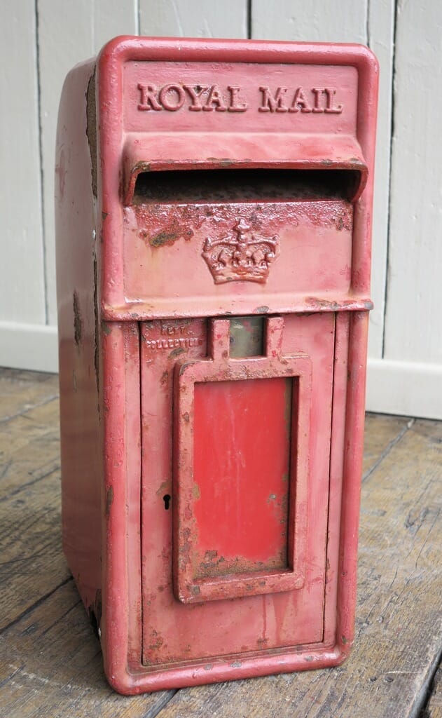 Royal Mail Genuine Cast Iron Pole Mounted Post Box - 8172