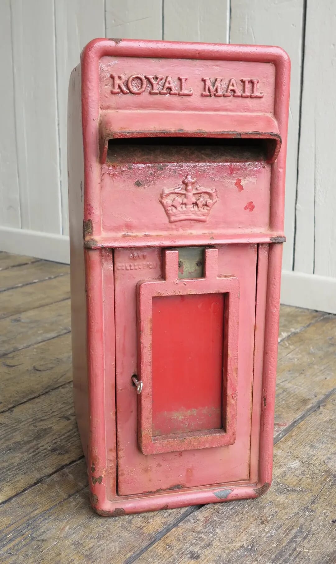 Royal Mail Cast Iron Arch Back Post Box With Lock - 8167