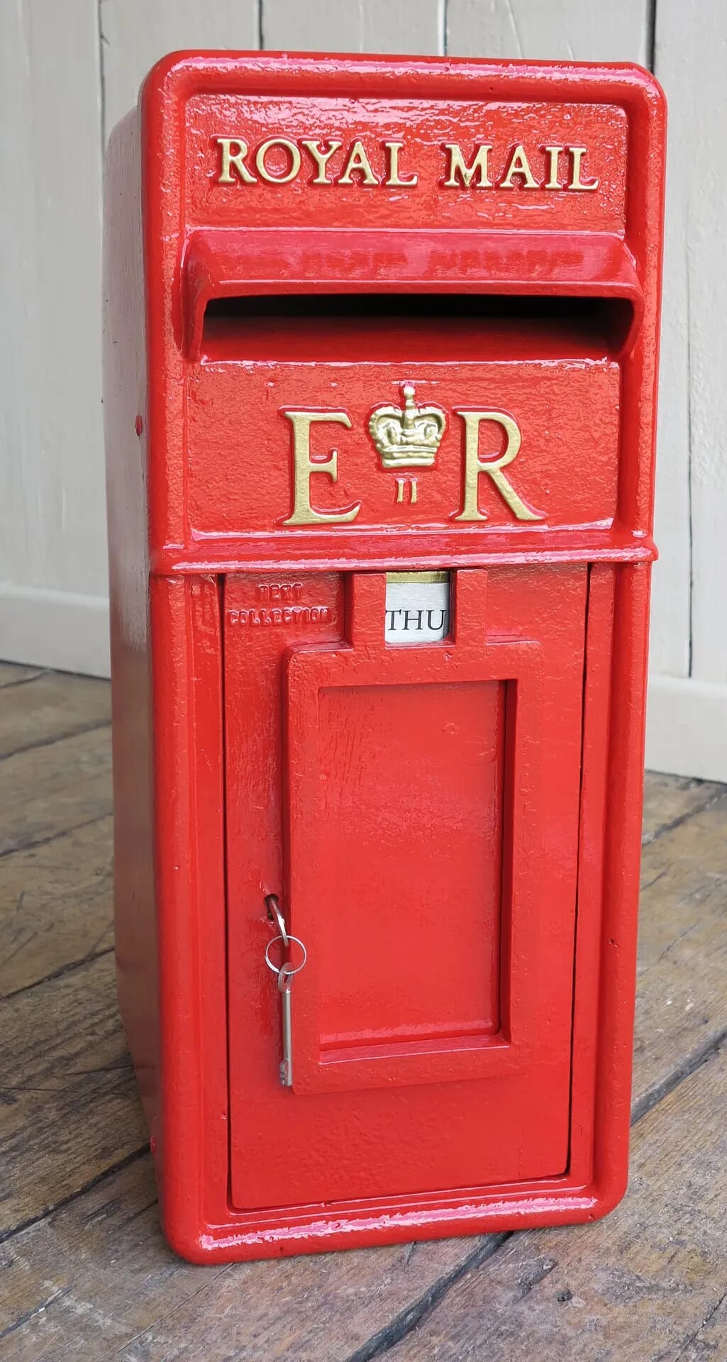 Royal Mail Cast Iron Pole Mounted Arch Back Post Box - 8208