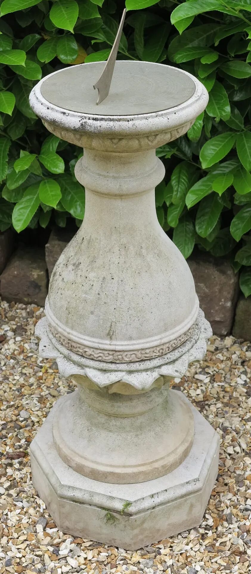 Garden Baluster Portland Cast Stone Sundial & Brass Dial - D1228