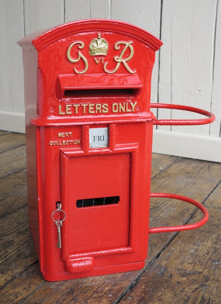 Original George 6th Pole Mounted 'Wagon Top' Cast Iron Post Box - 8186