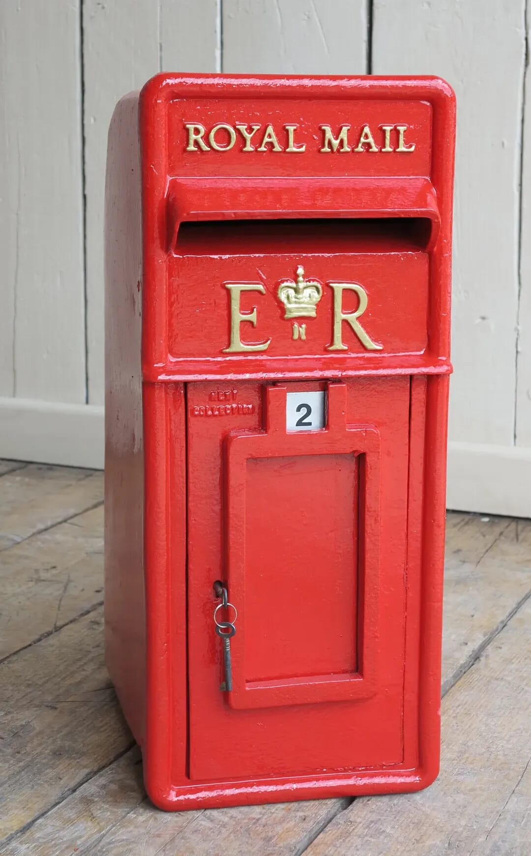 Red ER II Cast Iron Royal Mail Pole Mounted Post Box - 8194a