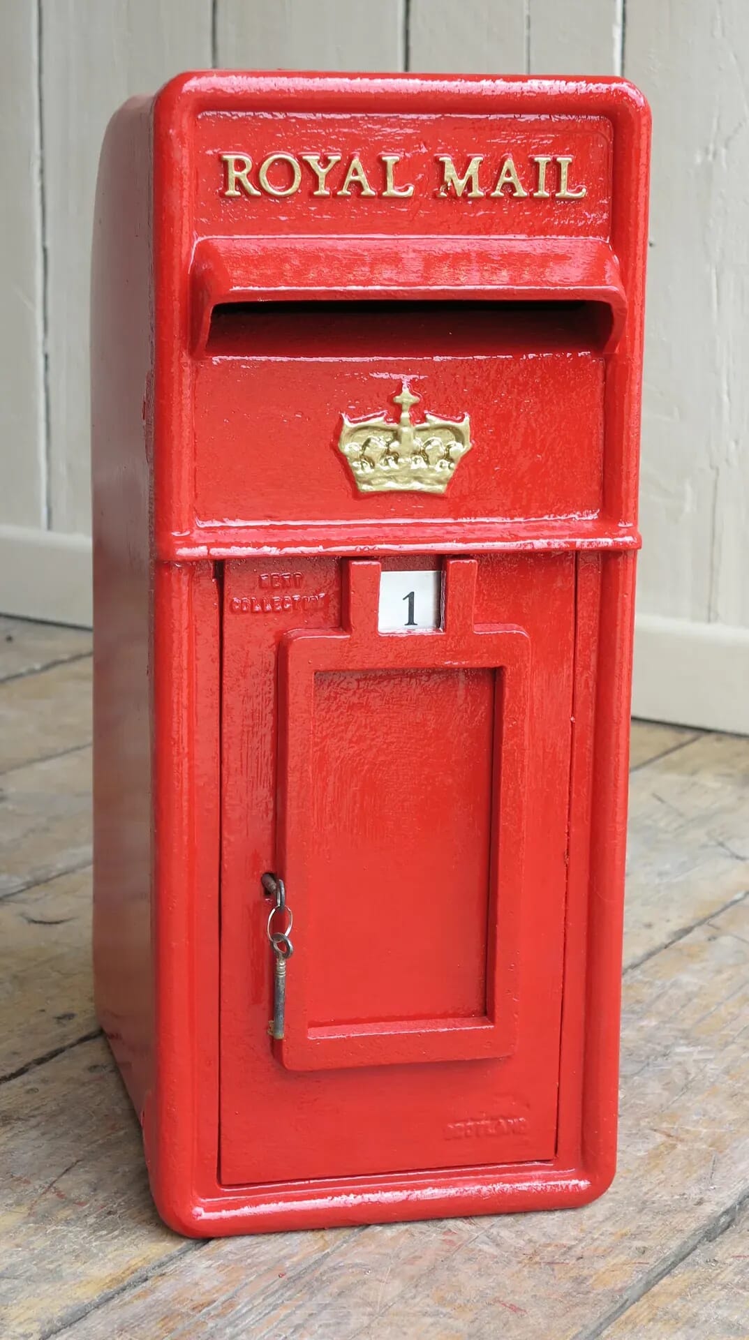 Royal Mail Pole Mounted Red Cast Iron Post Box - 8943