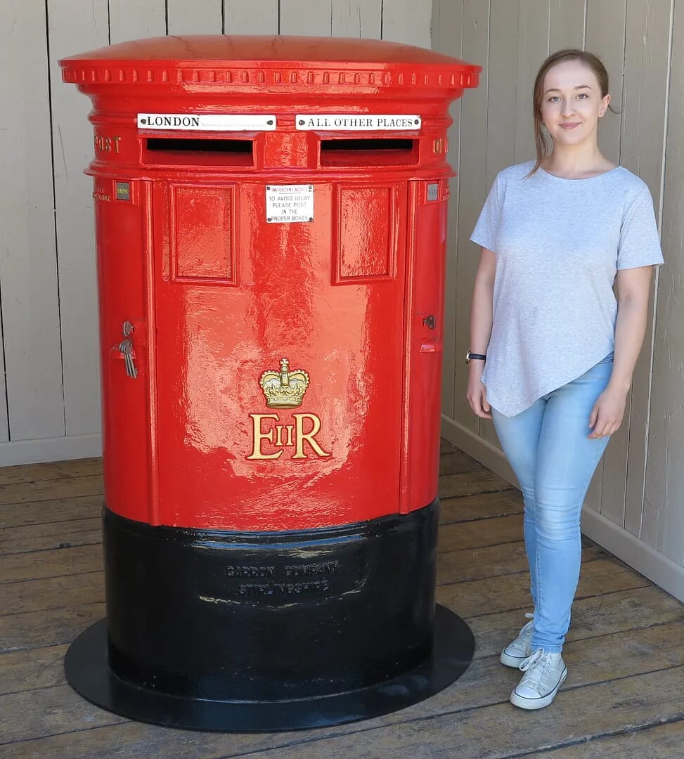 Red Royal Mail Original Double Cast Iron Pillar Box  - 7114a