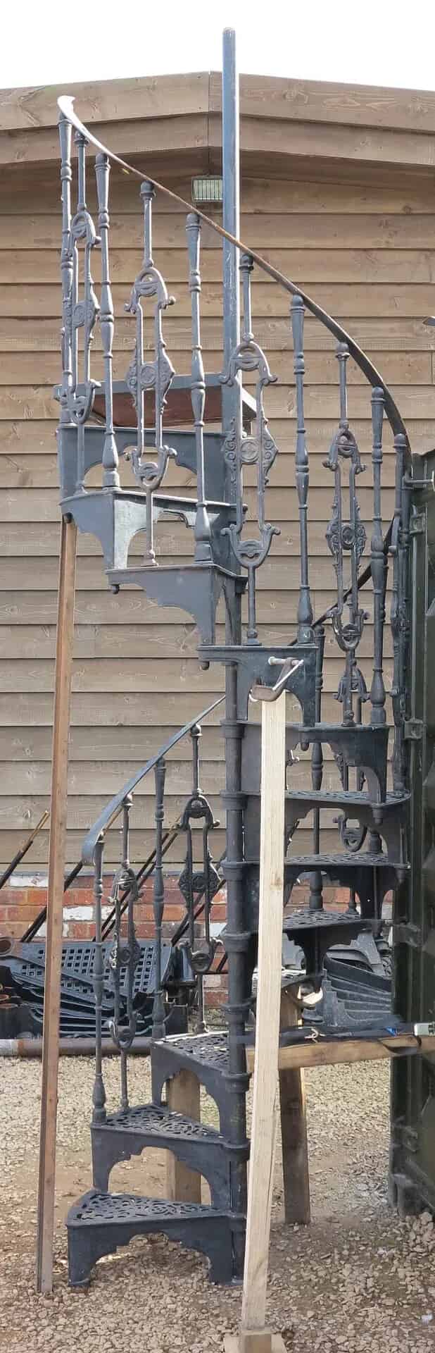 Black Cast Iron Spiral Staircase with Landing Plate