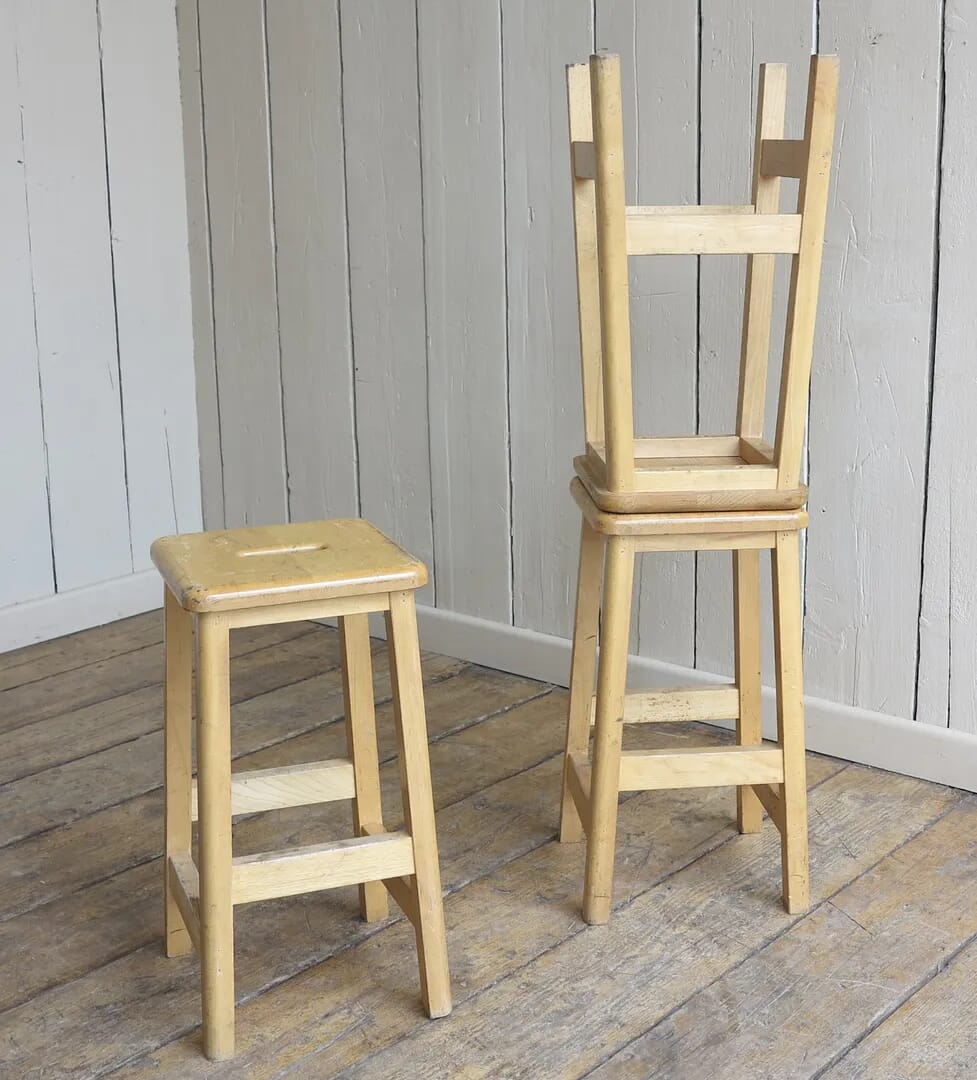 Wooden Stools Ideal For Restaurants - 8334