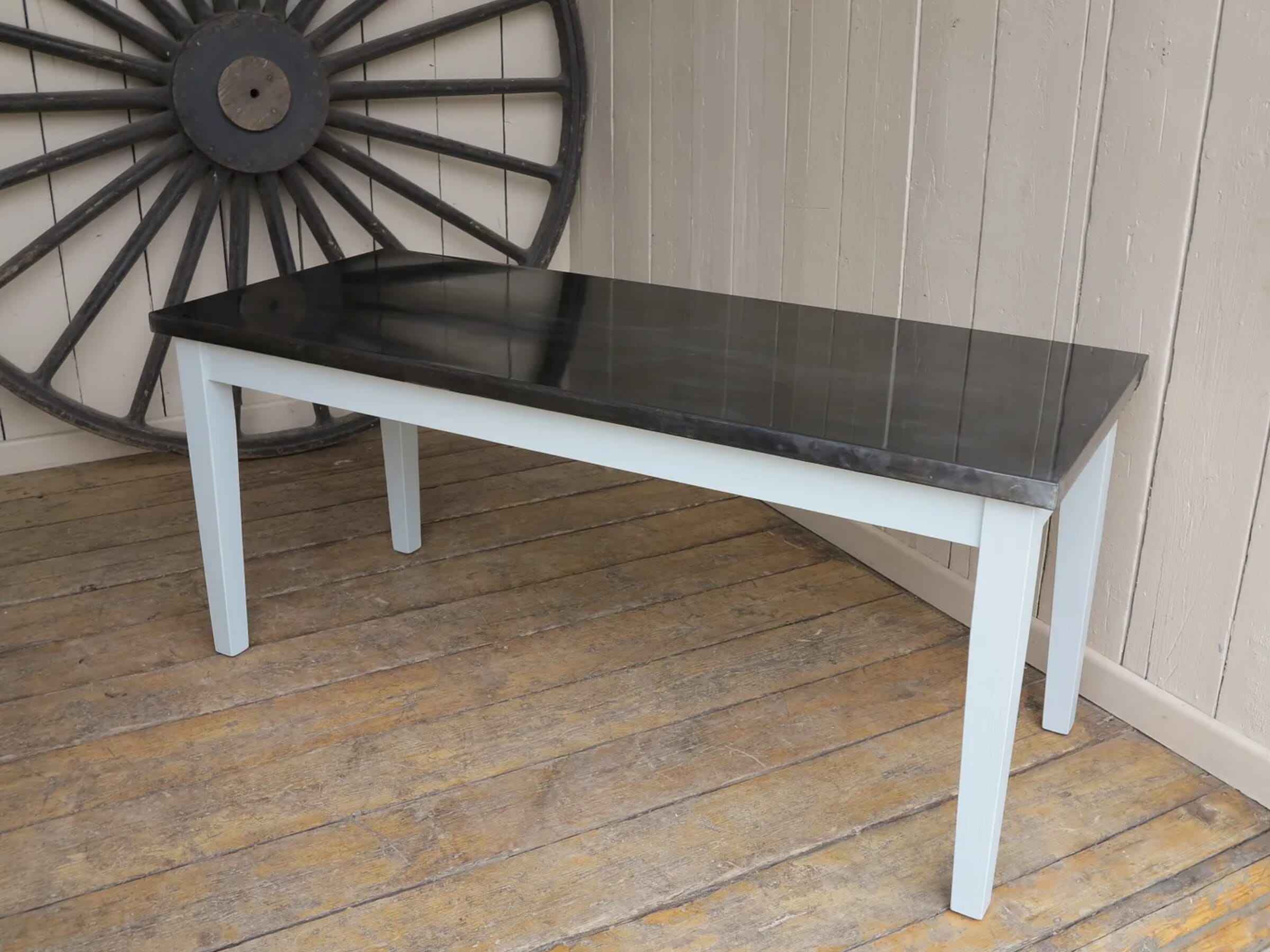 Bespoke Antiqued Zinc Kitchen Table With Painted Base 8586 DnQNQxSKUWplJoEFJi5ug ?w=2400