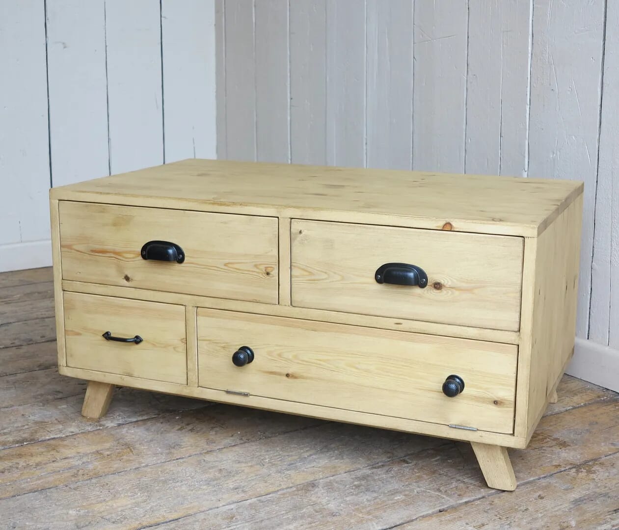 Waxed Reclaimed Pine Storage and TV Unit - D1341