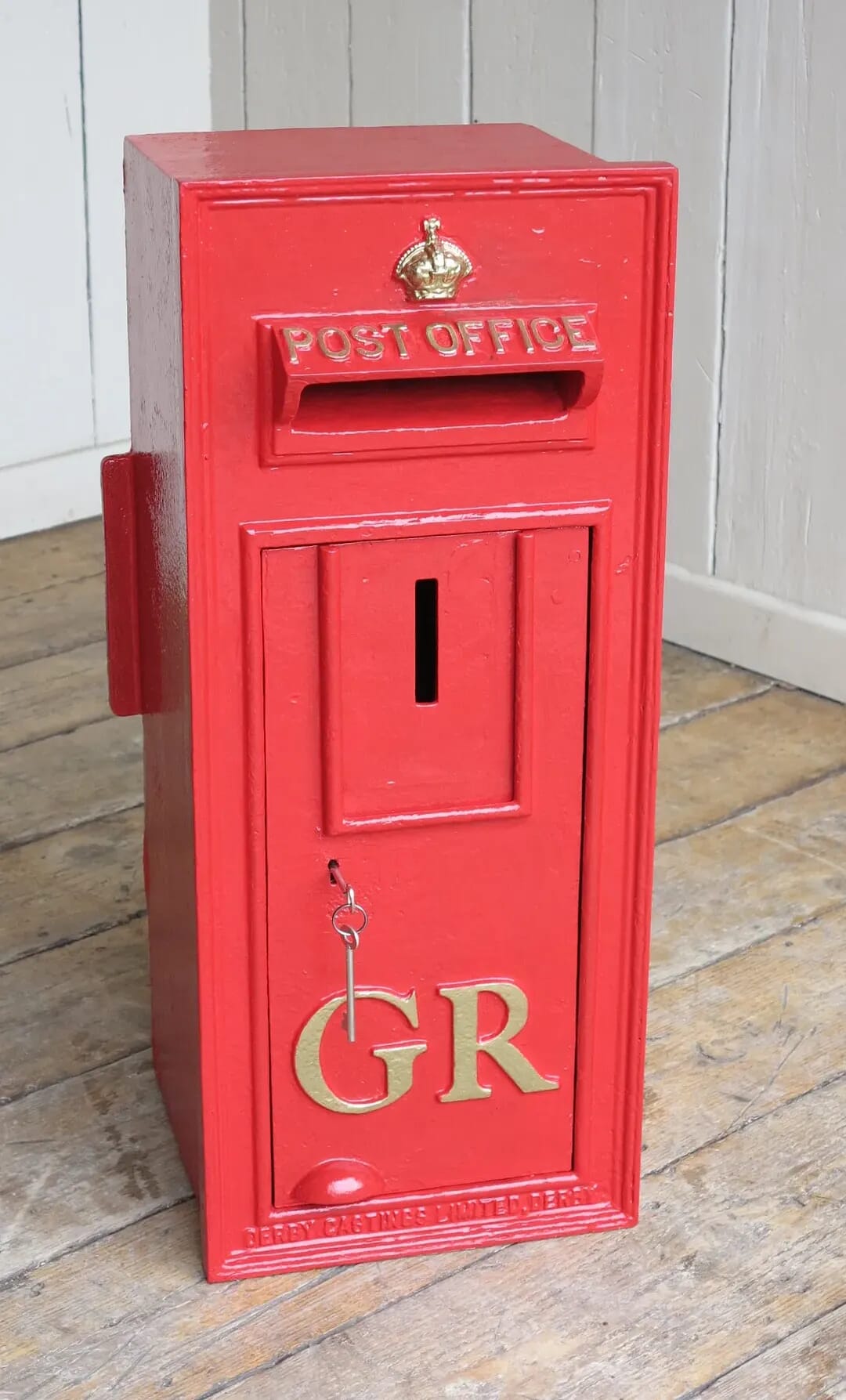 Genuine Cast Iron George 5th Wall Mounted Post Box - 8410