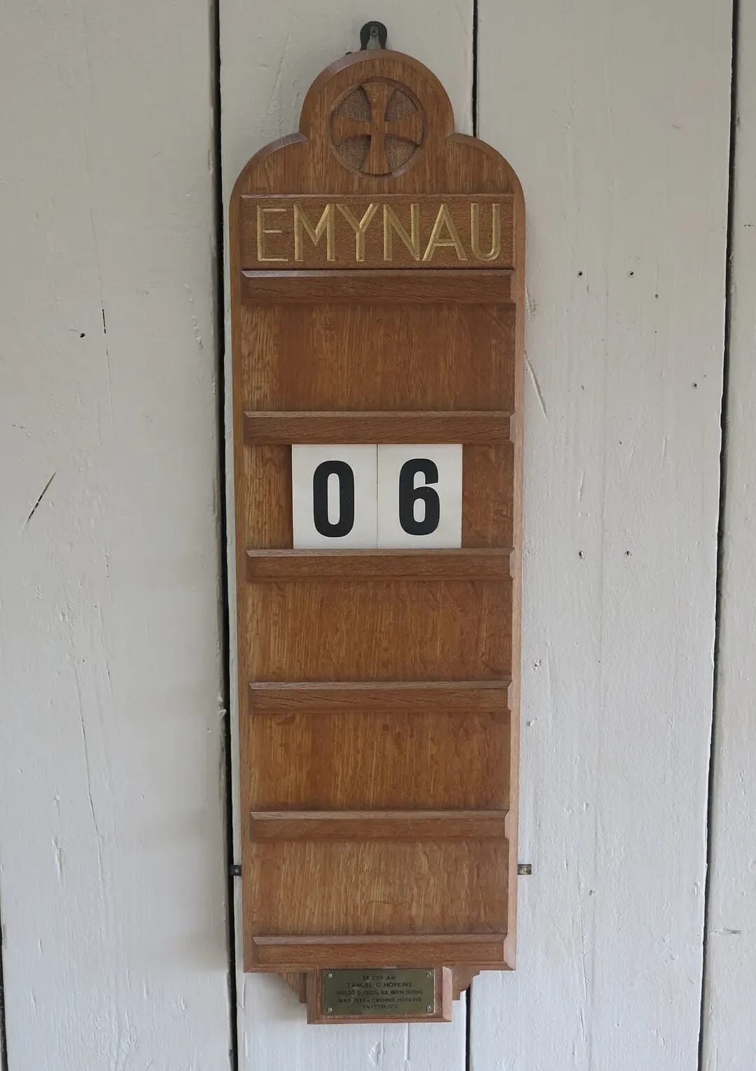 Hand Carved Antique Oak Wall Mounted Welsh Hymn Board - 8443