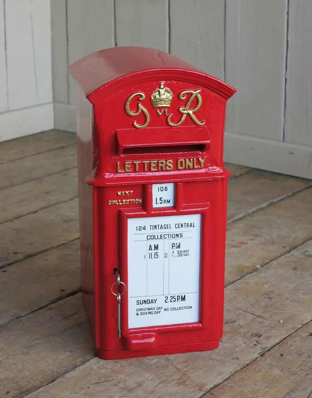 George 6th Pole Mounted Cast Iron Post Box - 8323