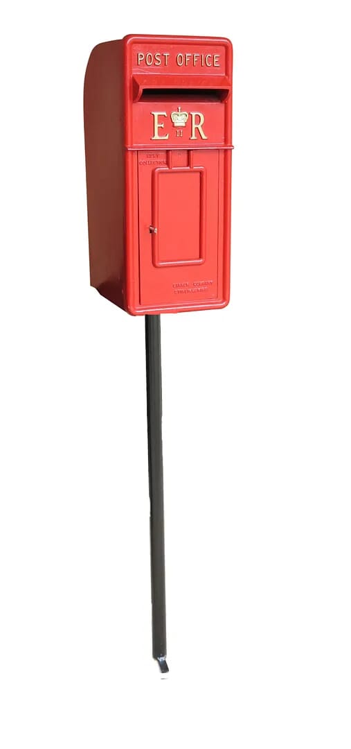 Red Pole Mounted ERII Royal Mail Post Box & Pole - p1pole