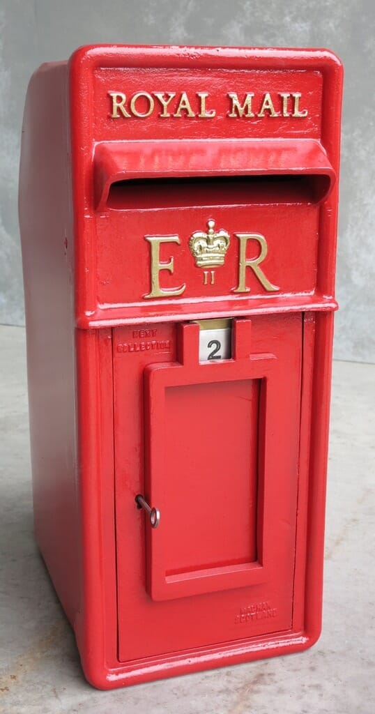 Original Cast Iron Royal Mail Pole Mounted ER II Post Box - 8176a
