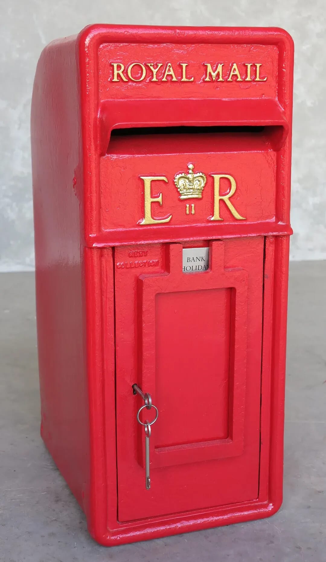 Cast Iron Royal Mail Pole Mounted ER II Post Box - 8168a